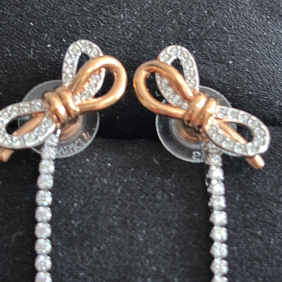 Swarovski lifelong bow drop earrings, bow, white, mixed metal finish - Picture 2 of 3